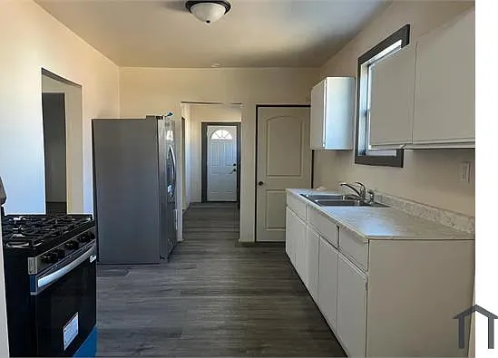 1027 S Chicago Ave #1 — Photo 8