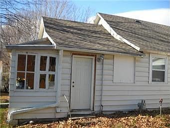 4th image of 109 Paxton St