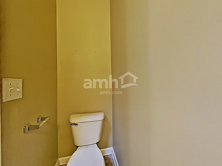 409 Avery Ct — Photo 14