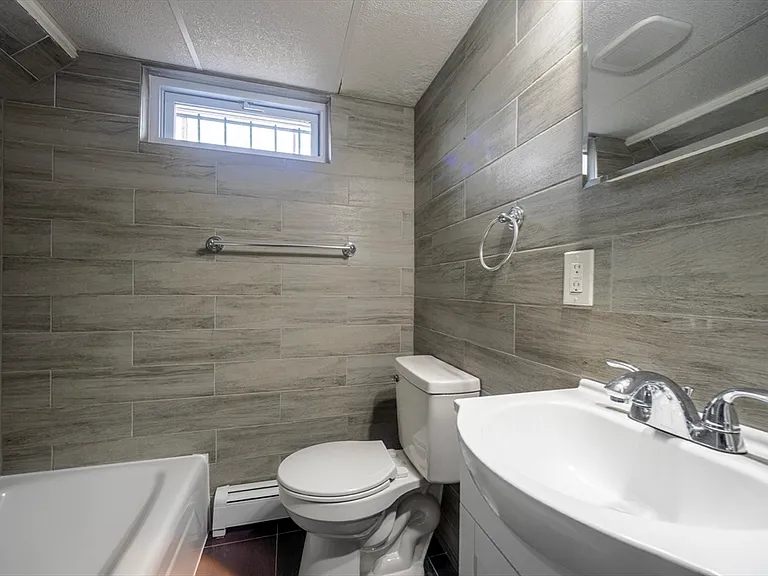 35 Nelson Ave #1 — Photo 21