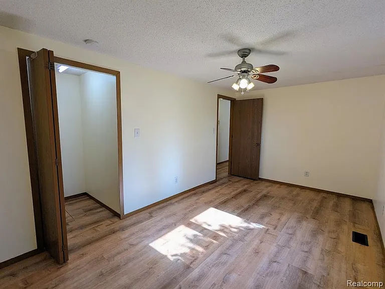 2316 Crescent Lake Rd — Photo 10