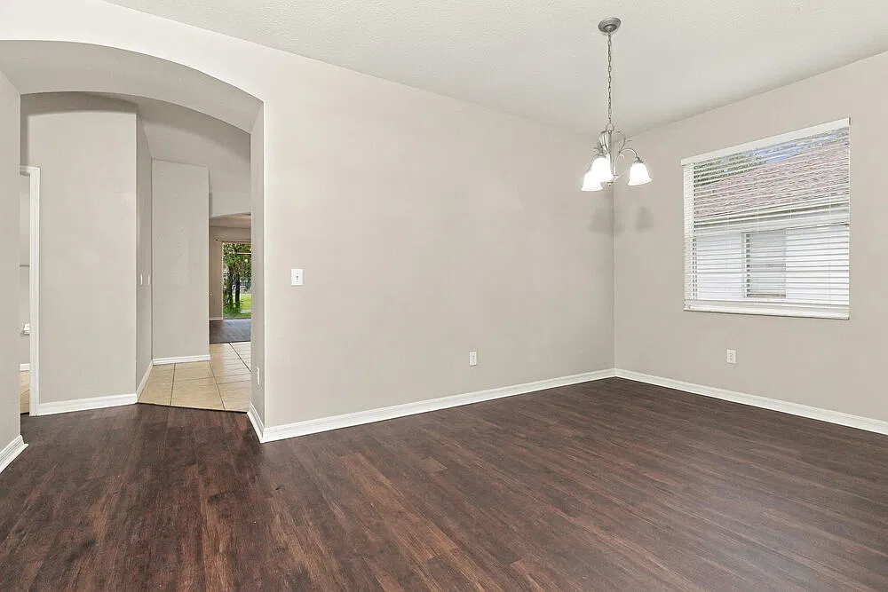 3 bed, 2.0 bath, 2072 sqft, $2,335 — Photo 4