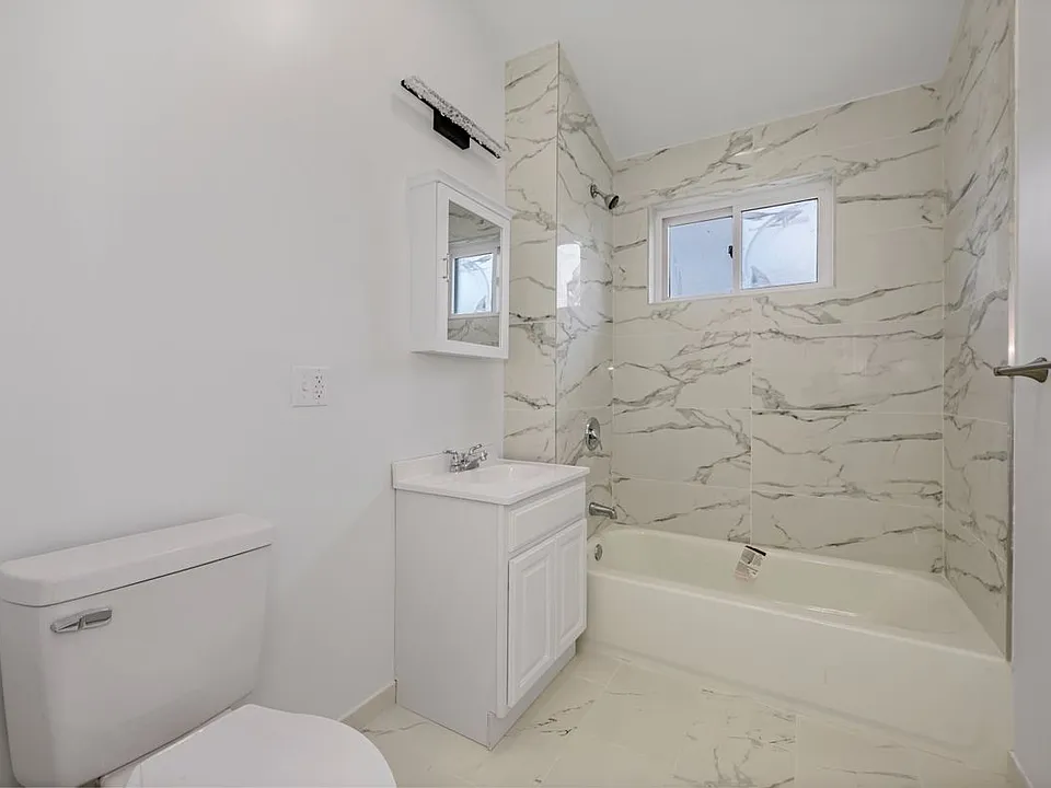 3039 Young Ave #2