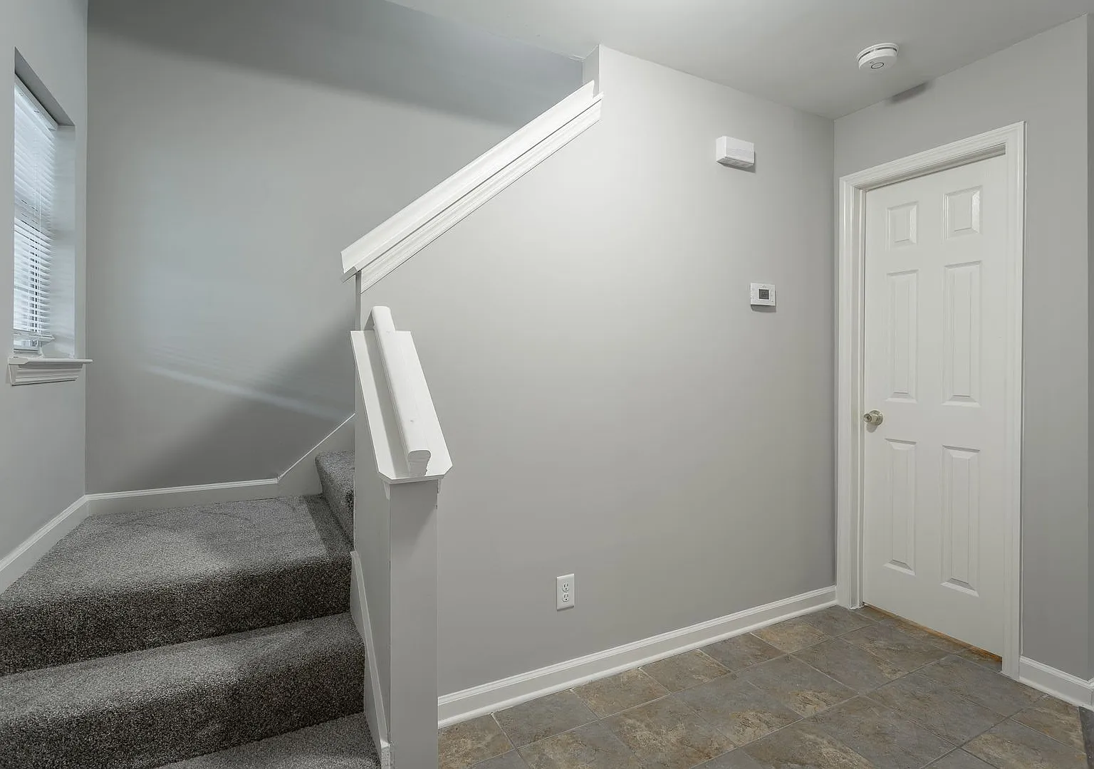 2 Bedroom, 2 Bath Townhome with Private Patio Near I-75 & Hamilton Place — Photo 4