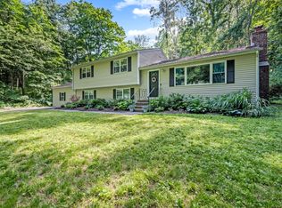 160 Hattertown Rd, Newtown, CT 06470