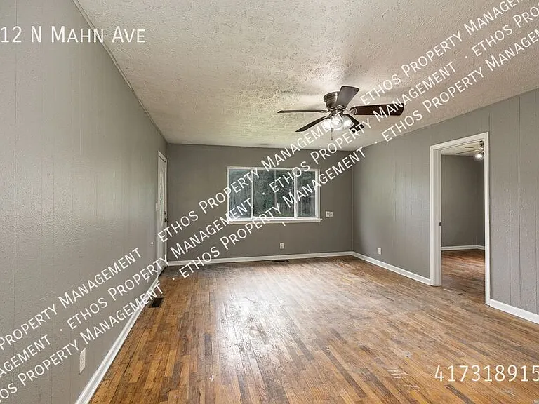 512 N Mahn Ave — Photo 4
