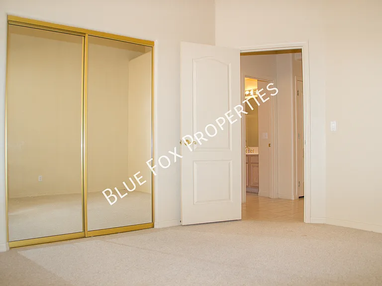 4131 E Hawks Wing Dr — Photo 15
