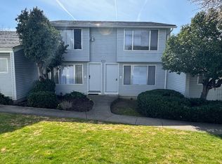 2000 Brookhurst St APT 34, Medford, OR 97504