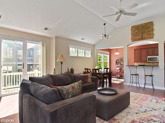 2nd image of 365 Lake Ave Unit A