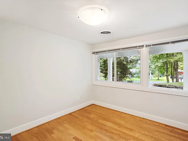 8206 Stone Trail Dr — Photo 44
