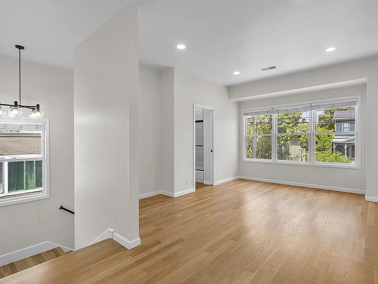 2026 San Antonio Ave #C — Photo 6