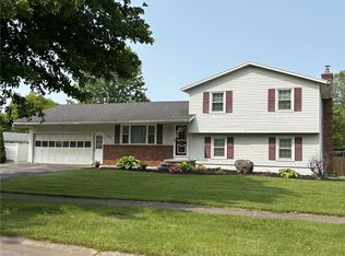 67 Riviera Dr, Rochester, NY 14624