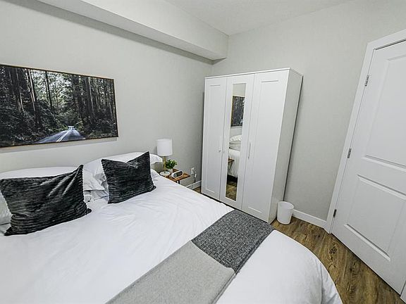 5th image of 9503 112th Ave #1