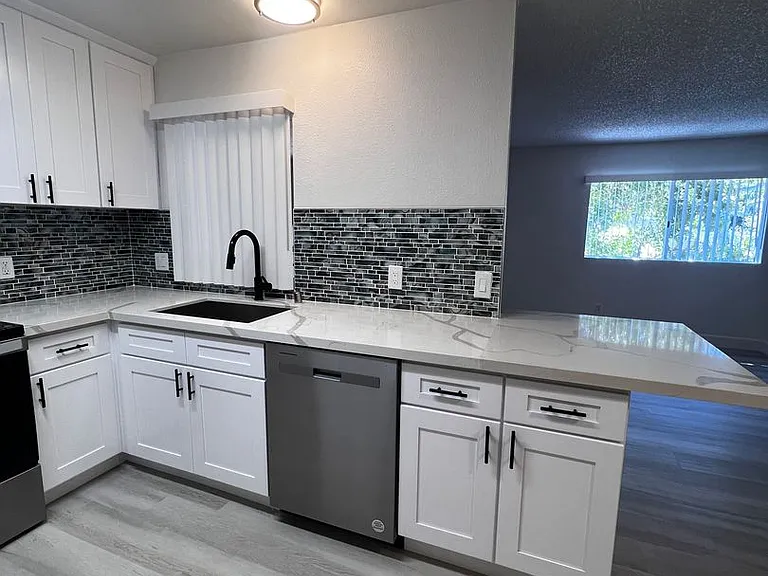 The Ridge Apartments in City Heights — Photo 58