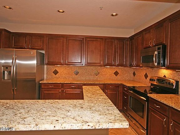 Kitchen Breakfast Bar