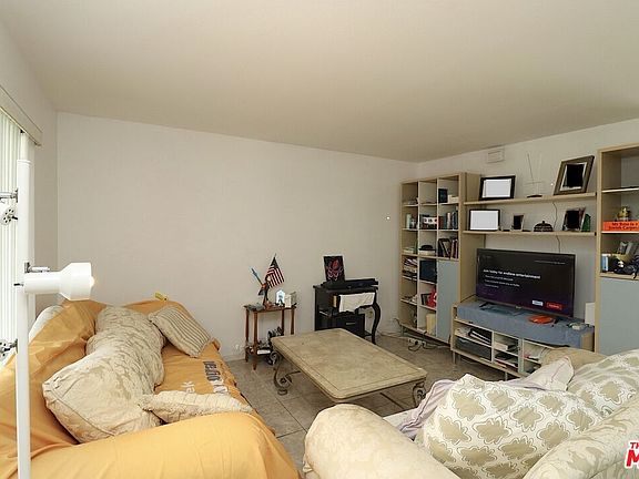 4th image of 14921 Pinehaven Rd