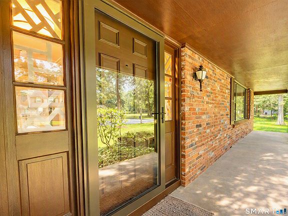 3rd image of 291 Currier Drive