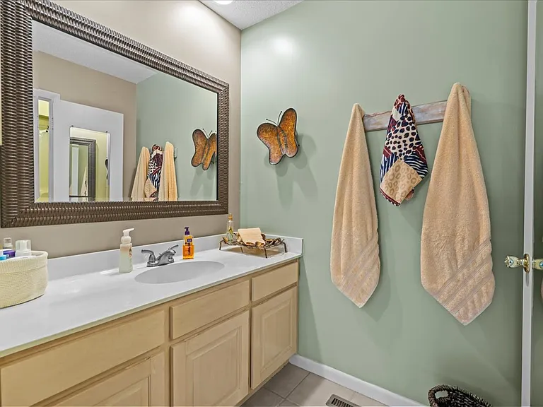 701 Loran Pointe Cir — Photo 3