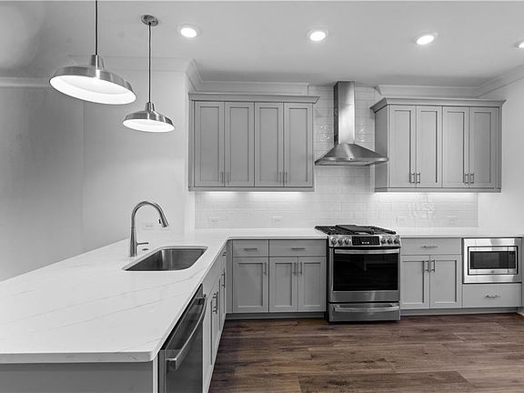 5th image of 2842 Evanshire Ave #113