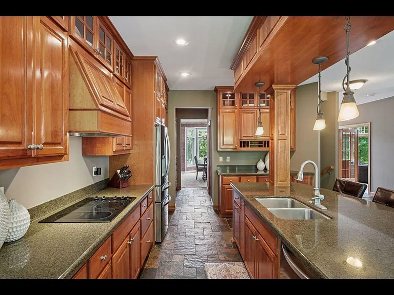 15208 Fairway Heights Rd NW — Photo 12