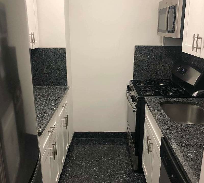 1st image of 30 W 60th St APT 3B