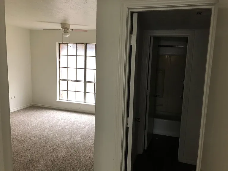 919 N Elm St #A — Photo 8