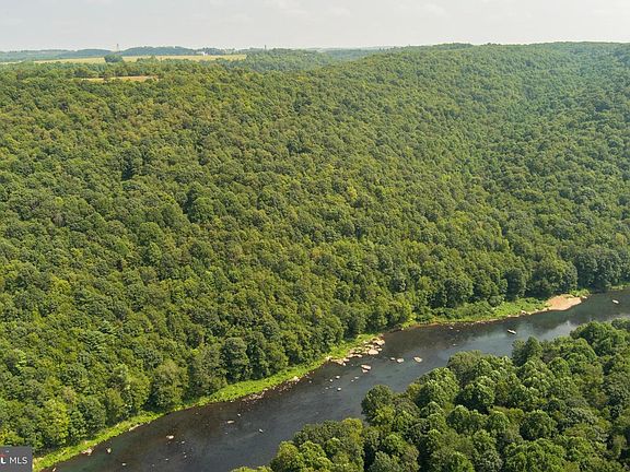 2nd image of 848 Sugar Camp Rd