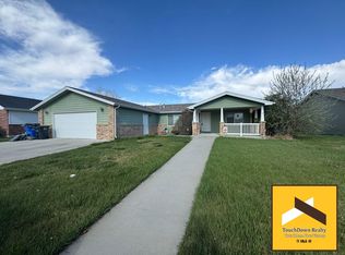 809 Butte Dr, Riverton, WY 82501
