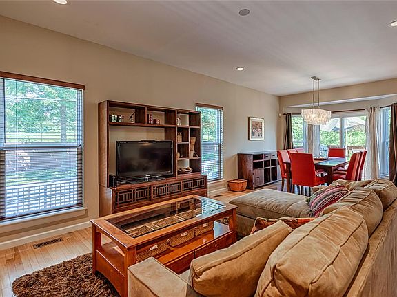5th image of 8015 Presidio Ct