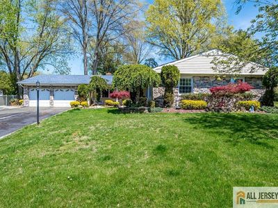 14 Clinton Dr, Manalapan, NJ, 07726