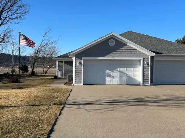 1308 River Dr S, Wabasha, MN 55981