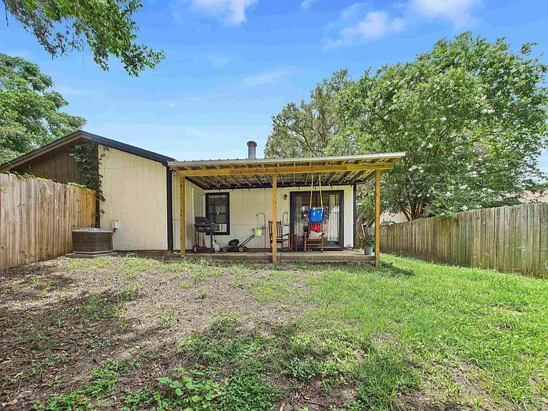 3978 Breezee Ct — Photo 22