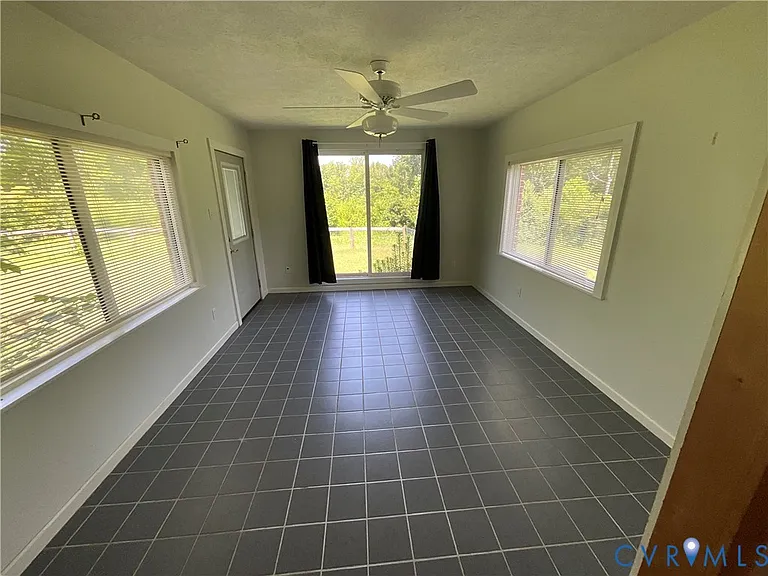 17220 Royalton Rd — Photo 5