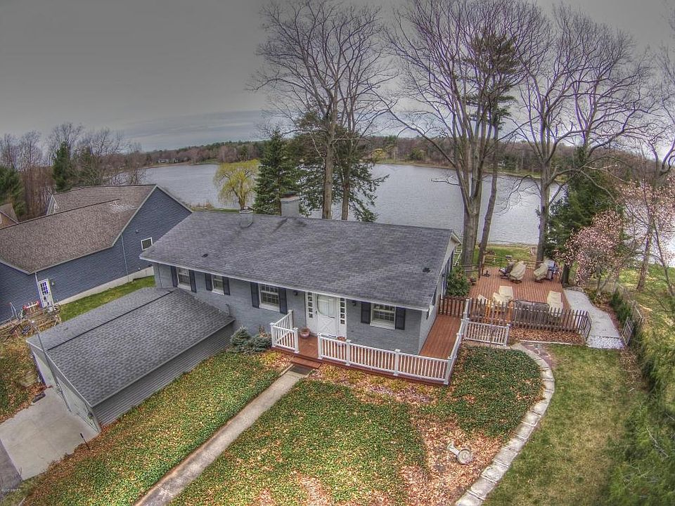 1st image of 15475 Lake Ave