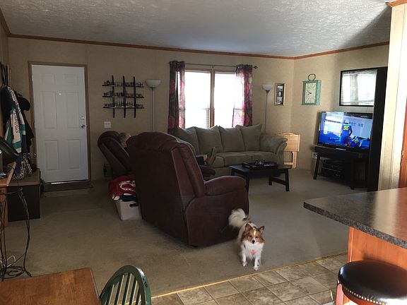 2nd image of 218 Ponderosa Ln