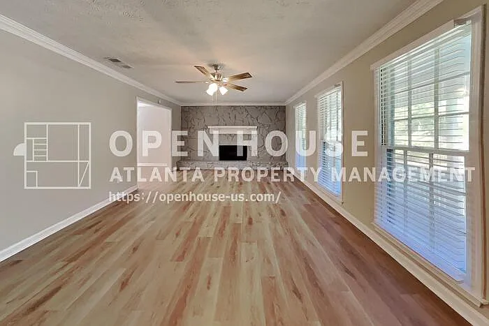 3 bed, 2.0 bath, 2681 sqft, $2,550 — Photo 3