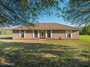 351 E McPherson Dr, Monticello, MS 39654