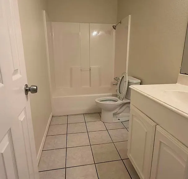 552 Trout St — Photo 8