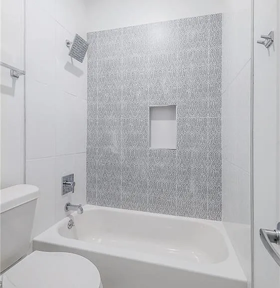 908 Poplar St #105 — Photo 10