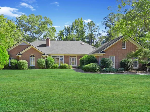 205 Sweetwater Dr, Cataula, GA 31804