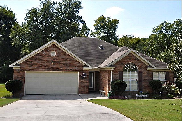 1st image of 321 Farmington Dr W