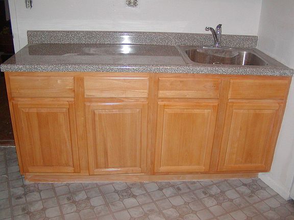 EAT IN KITCHEN PLUS DINNING AREA