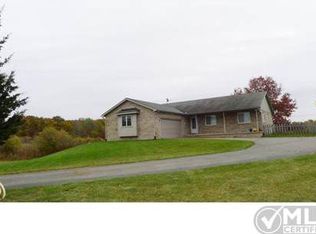 8632 Hilton Rd, Brighton, MI 48114
