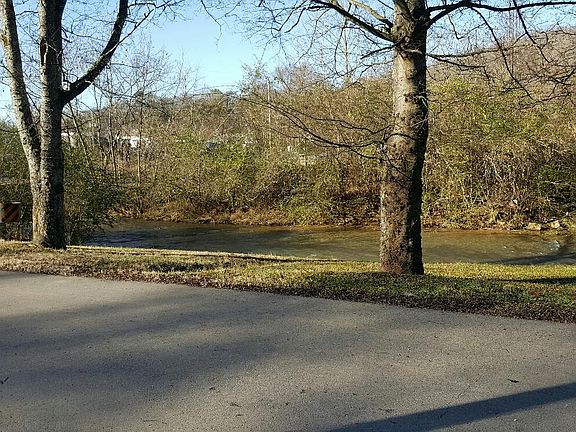 5th image of 1014 Creekside Dr Lot 2