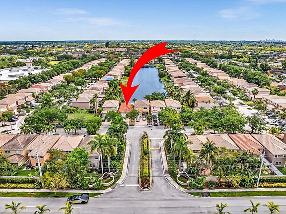 4th image of 5470 NW 93rd Terrace