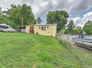 102 Dugger Branch Rd, Elizabethton, TN 37643