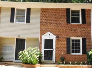 1246 Jamestown Ct, Cary, NC 27511