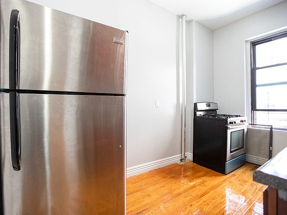 2nd image of 1600 Bedford Ave #D1