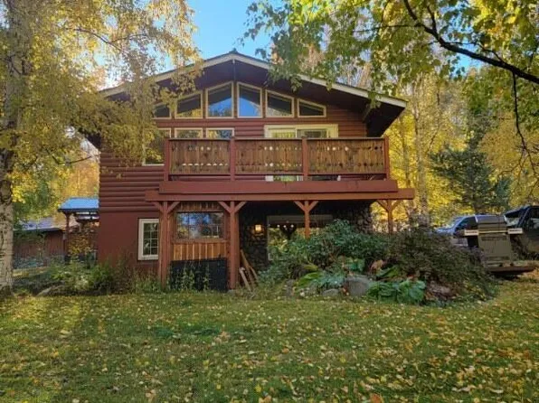 8395 S Ivanhoe St, Palmer, AK 99645