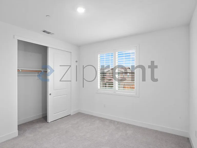 3358 Jubilee Dr — Photo 33